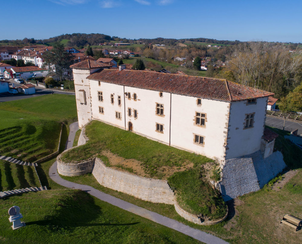 etchart-construction-monuments-historiques