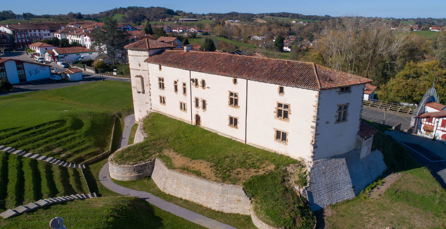 etchart-construction-monuments-historiques