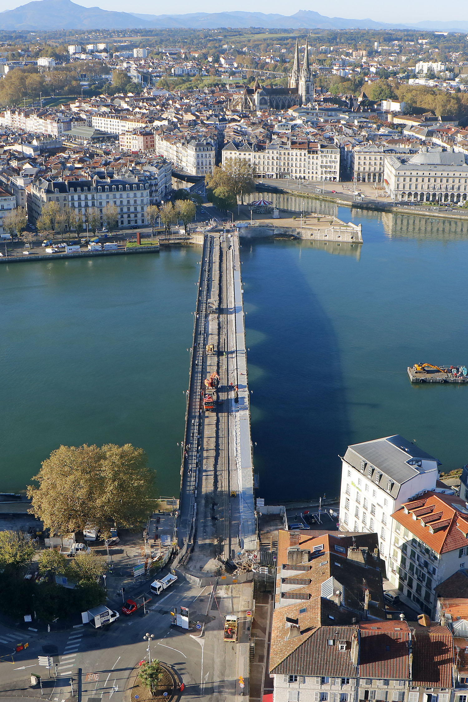 Réhabilitation du pont Saint Esprit sur l'Adour Etchart Construction